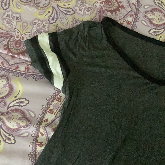 Grey v-shaped neck. Would look cute with jeans or shorts. - Picture 2 of 3